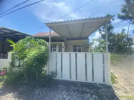 Dijual Cepat BU Rumah Jade Hamlet Menganti Gresik Depan Taman