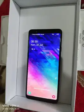 Samsung A8 Star 4/64 hp aja batangan Minus hanya LCD shadow tipis aja