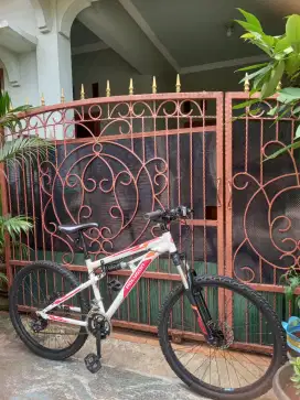 Sepeda Fullsus Polygon Link Uk 26 Inc Freme Alloy Speed 3 X 7 Shimano