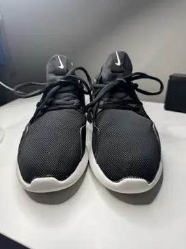 Sepatu Nike Tessen