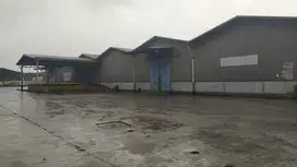 DISEWAKAN GUDANG SRATEIGIS DI CAKUNG JAKARTA TIMUR