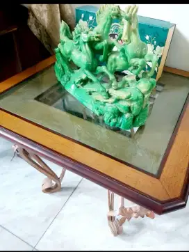 Meja Besi Kaca Tebal