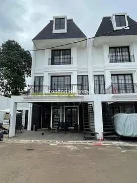 Rumah mewah American Style di Pesanggrahan Jaksel