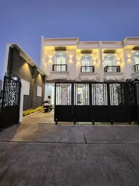 Rumah baru design klasik modern dalam komplek di Duren Sawit Jaktim