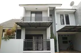 Rumah second di Jatiwaringin Pondok Gede Bekasi