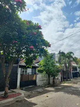 Turun Harga rumah dalam komplek di Duren Sawit Jaktim