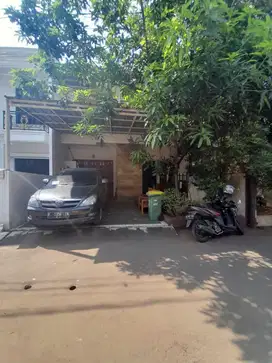 Rumah second dalam cluster di Ciganjur Jaksel
