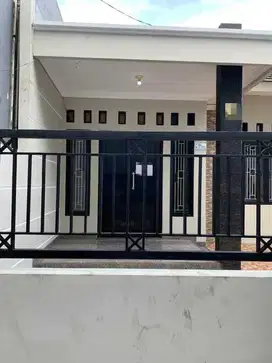 Rumah minimalis siap huni lokasi strategis di Kalisari Jaktim