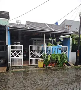 Rumah minimalis dalam cluster di Buaran Indah Tangerang