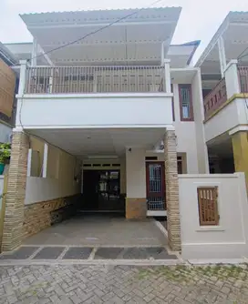 Rumah siap huni semi furnished di Kav Deplu Tangerang