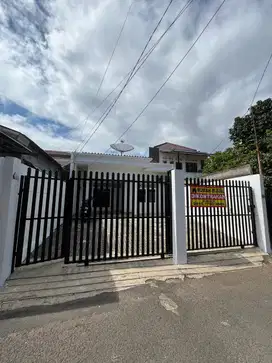 Rumah bagus siap huni di Cawang Jakarta Timur