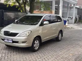 Toyota innova G MT bensin 2008