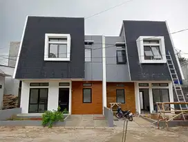Townhouse konsep American Modern Style di Legoso Ciputat