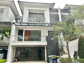 Rumah second dalam townhouse di Pangkalan Jati Baru Cinere