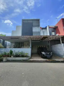 Rumah Secondary dalam cluster di Billymoon Pondok Kelapa Jaktim