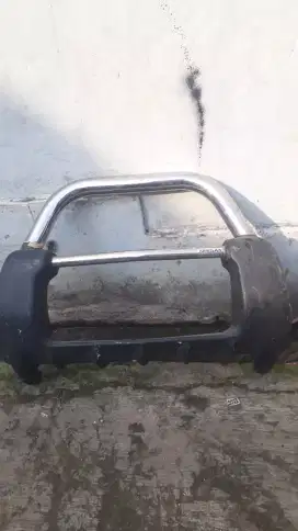 Jual bemper depan Nissan masih bagus layak pakai