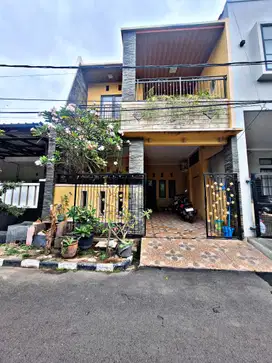 Rumah second siap huni one gate Sistem di area Harapan Indah Bekasi