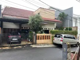 Rumah second lokasi strategis di Kebayoran Lama Jakarta Selatan