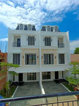 Rumah design American Classic lokasi strategis di Kalibata Jaksel