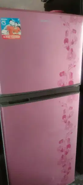 Kulkas 2 pintu merk SHARP