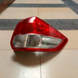Diborong aja. Lampu bagasi stop lamp ertiga avanza grill mobilio bekas