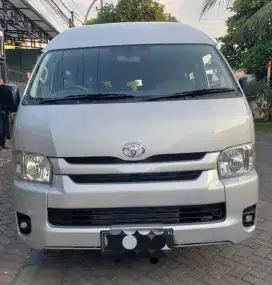 sewa hiace garasi surabaya
