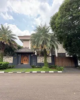 Rumah mewah posisi hook komplek elite di Jakapermai Bekasi Barat