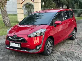 Toyota Sienta V 2020 Matic Merah Mulus