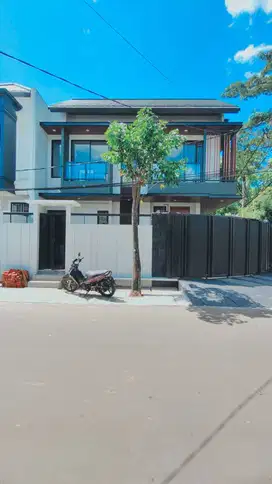 Rumah baru siap huni lokasi strategis di Griyaloka BSD