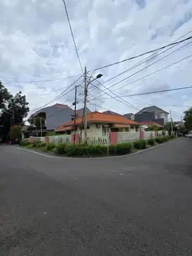 Rumah lama hitung tanah di Duren Sawit Jaktim