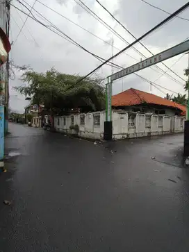 Rumah hitung tanah lokasi strategis di Ciracas Jaktim