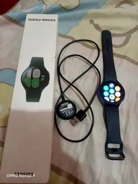 Samsung Galaxy watch 4 lengkap carger dan kotak