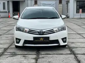 TOYOTA COROLLA ALTIS V 1.8AT 2015, PUTIH,