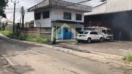 Pabrik di jalan raya Cukanggalih - Curug, Tangerang