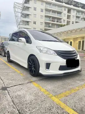 Honda Freed SD 2013 Full Accesories