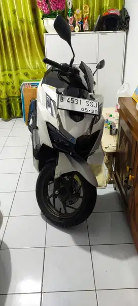 VARIO 160 CC PUTIH 2023 - 2000km