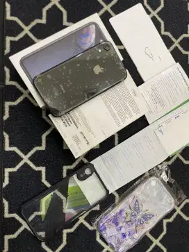 Iphone xr 128 resmi iBox mulus lengkap
Faceid on 
Trutone on