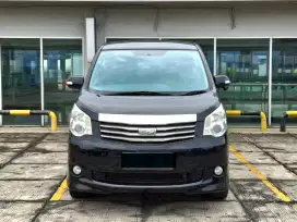 Toyota NAV1 G 2013