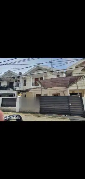 DIJUAL CEPAT RUMAH SEMIFURNISHED DEPAN MAL