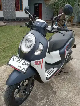 HONDA SCOOPY 2024 KM 2000 GOOD CONDITION