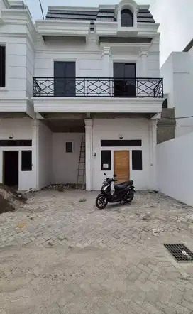 Jual Villa daerah Krakatau, komplek security, murah