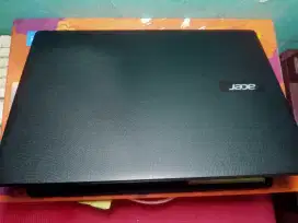 Laptop Acer es 14 es1-420 amd quadcore a4 ram4gb HDD 500gb windows 10