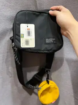 Tas Levis Original Sling Bag