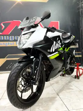 Ninja 250cc RR mono km.7rb putih doff super.Anugerah motor rungkut