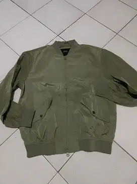 PULL&BEAR BOMBER JACKET - OLIVE GREEN- SIZE L-