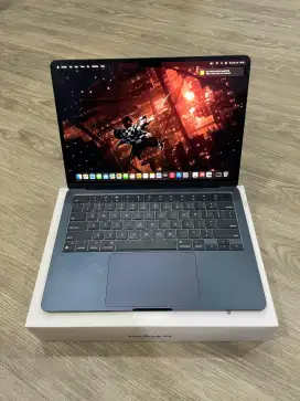MacBook Air M3 8/256GB