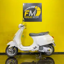 Piaggio Vespa LX 150 2013 putih plat Bogor