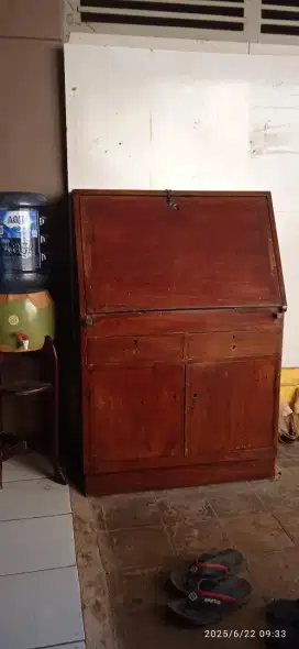 Meja belajar jati lawas