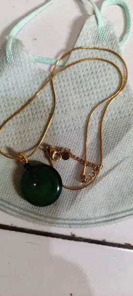 giok liontin plus kalung titanium anti karat