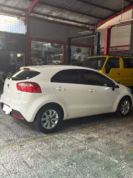 Kia Rio 2012 Bensin